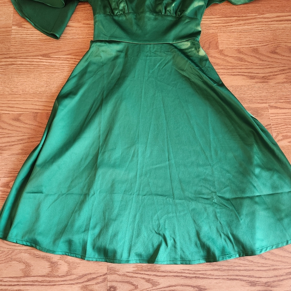 NWT Voodoo Vixen Elegant Green Dress, Size M - Picture 4 of 10